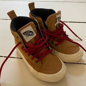 Vans Kids 11.5 MTE Tan Suede Boot w/ Red Laces - Like New